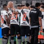 Risco de rebaixamento do Vasco dispara após goleada do Bahia