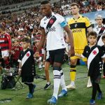 Vasco tem perdido espaço como maior rival do Flamengo, aponta pesquisa