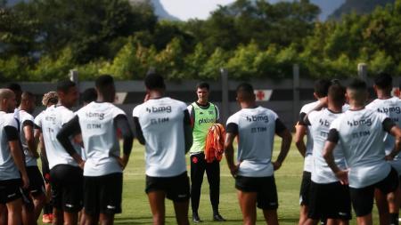 Vasco vai contratar mais reforços