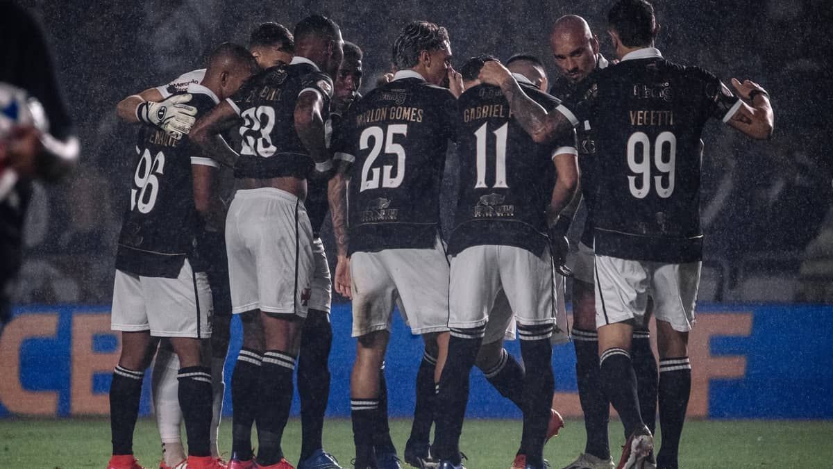 Vasco projeta clássico contra o Flamengo em estreia de Ramón Díaz no Maracanã