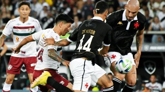 Vasco venceu o Fluminense por 4 a 2, no Nilton Santos