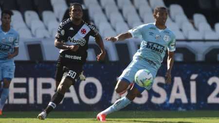 Vasco venceu o Santos no último confronto, em 2020