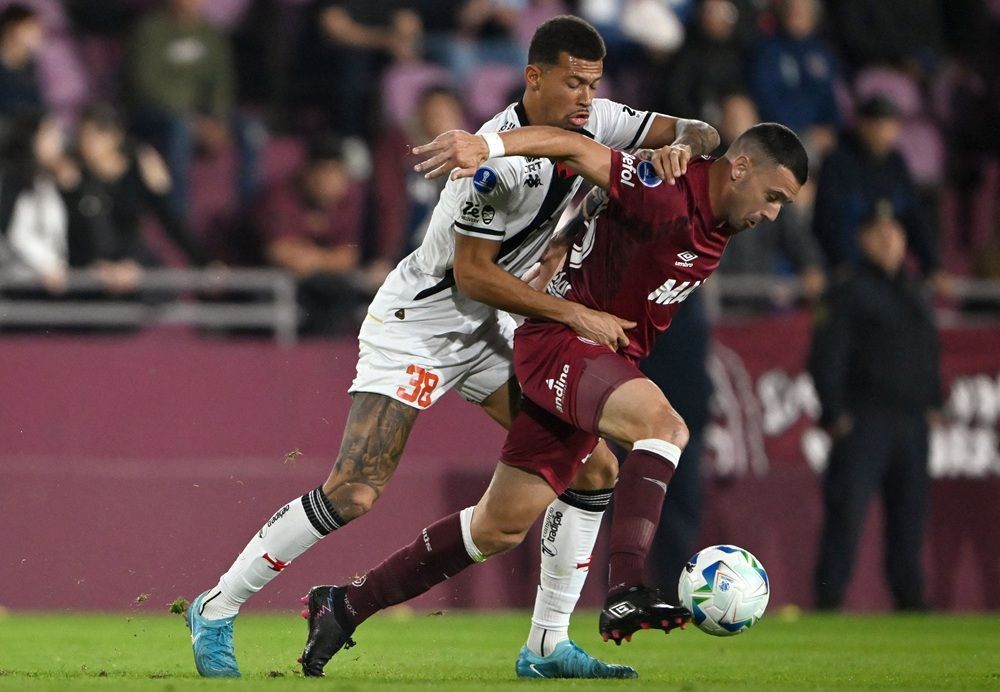 Vasco perde para o Lanús e dá adeus às chances de liderar grupo na Sul-Americana