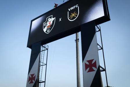 Vasco e Volta Redonda se enfrentam em São Januário