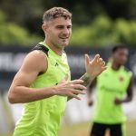 Vasco analisa pedido para concretizar negociação por goleador da equipe