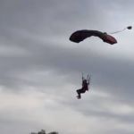 Vídeo: homem morre após ser atingido por paraquedista em São Paulo