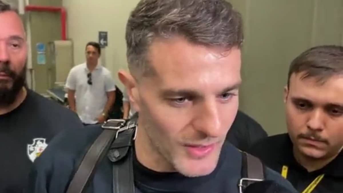 Pablo Vegetti desembarca no Rio para se apresentar ao Vasco