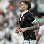 Em jogo eletrizante, Vasco quebra jejum e vence o Fluminense pelo Brasileiro