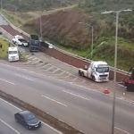 Vídeo: área de escape do Anel segue fechada 15 horas após carreta perder os freios