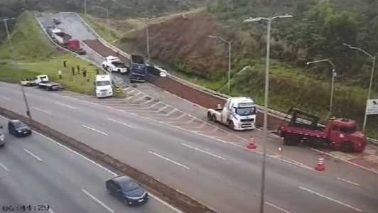 Veículo ainda deve ser guinchado
