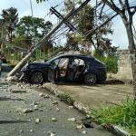 Motorista foge após bater Porsche de meio milhão em poste no Belvedere, em BH