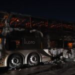 Vídeo: ônibus de viagem pega fogo com 56 passageiros no Norte de Minas