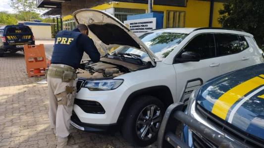 Veículo foi recuperado por agentes da PRF