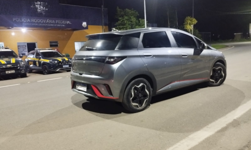 Veículo roubado no Rio de Janeiro