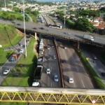 Anel Rodoviário de BH continua interditado três dias depois de carreta pegar fogo