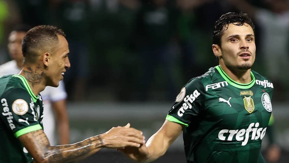 Raphael Veiga quebra jejum de dez jogos sem marcar pelo Palmeiras