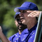 Zé Ricardo escala Cruzeiro com duas novidades para enfrentar o Santos; veja