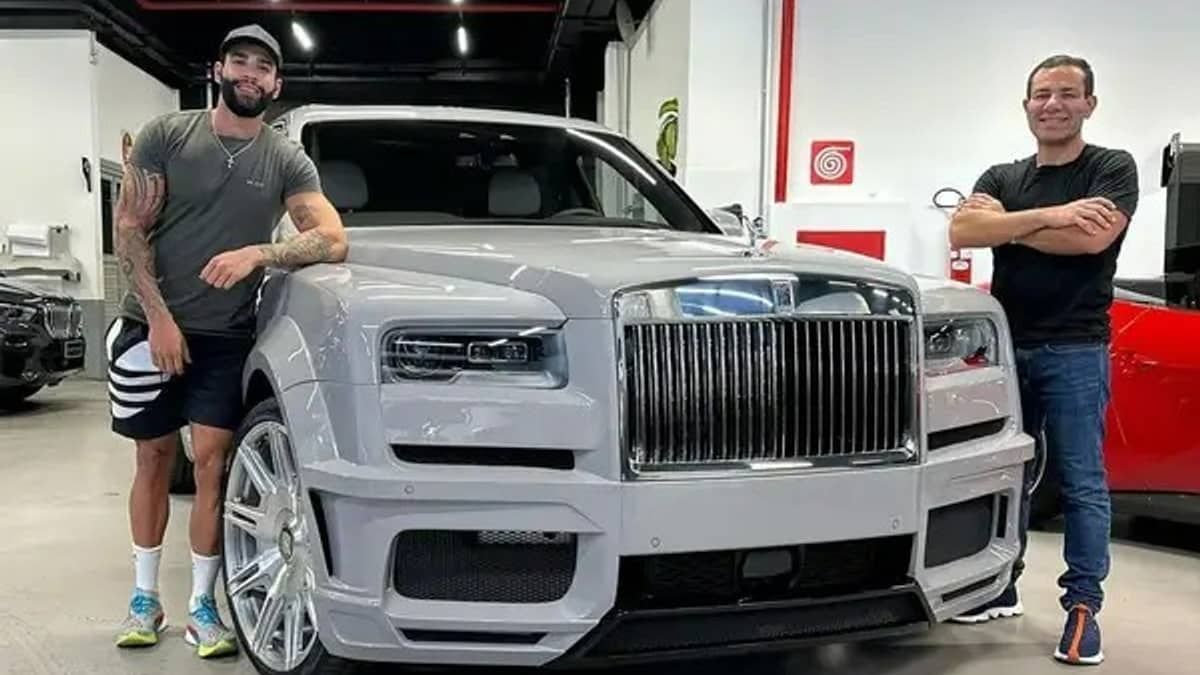 Gusttavo Lima compra carro de luxo avaliado em R$ 13 milhões, em concessionária de BH