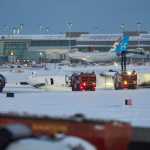 Veja o que se sabe sobre o acidente do avião que 'capotou' no aeroporto de Toronto