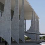 Bolsonaro gastou menos que Lula e Dilma com cartão corporativo: compare gastos de cada presidente