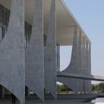 Bolsonaro gastou menos que Lula e Dilma com cartão corporativo: compare gastos de cada presidente