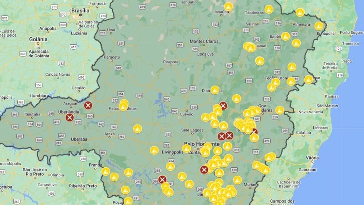 Minas tem mais de 140 estradas interditadas nesta sexta (17), véspera de Carnaval; confira quais