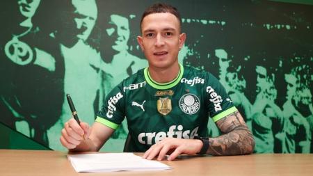 Veja primeiras fotos de Aníbal Moreno com a camisa do Palmeiras