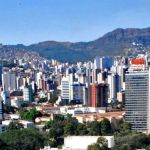 Aumento de casos de Covid-19 em BH: infectologista alerta para 'pico epidêmico'