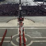 Começa o 2º dia do velório do Papa Francisco no Vaticano atraindo milhares de fiéis