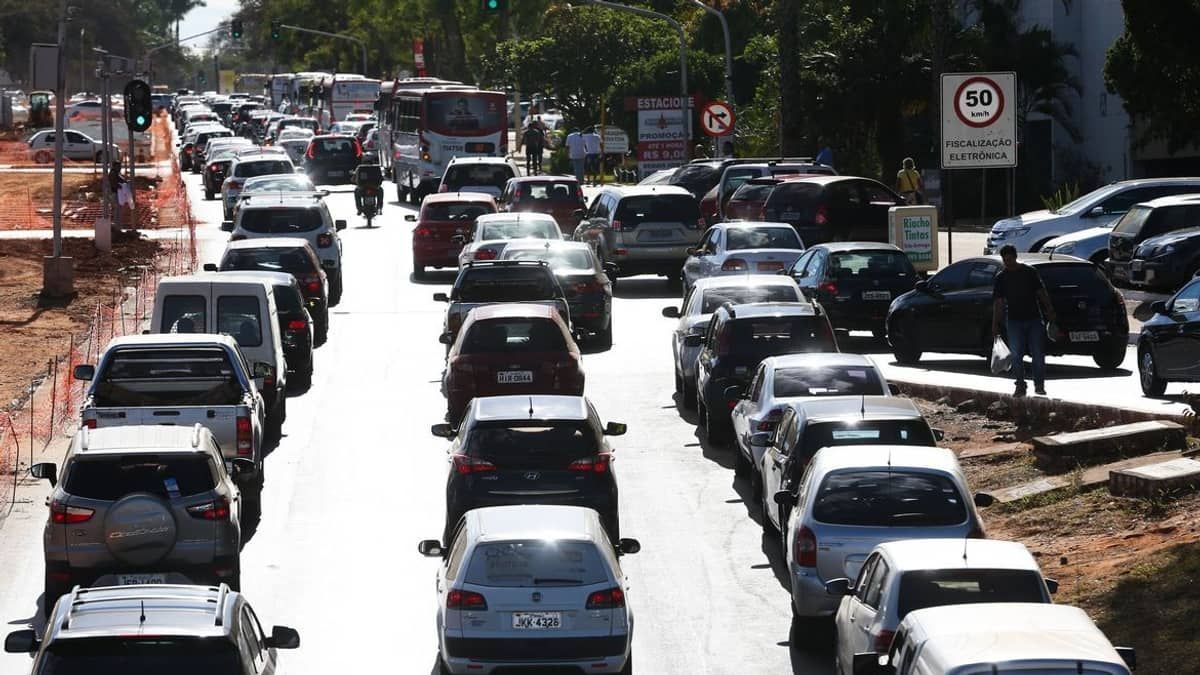 Primeira parcela do IPVA começa a vencer nesta segunda-feira (13) em Minas