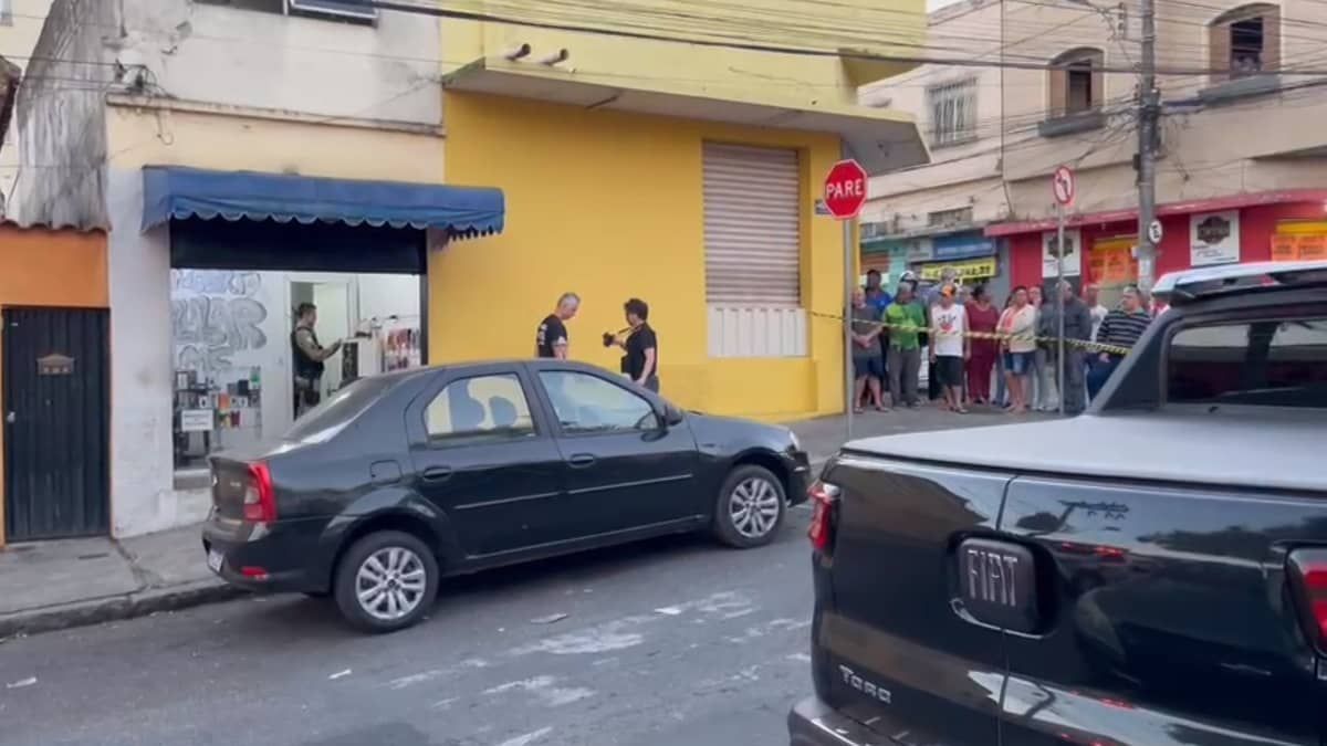 Vendedor tenta separar briga de jovens em BH e acaba morto pelo pai de um deles