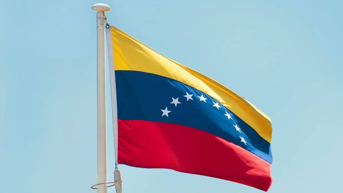 ‘35 dias sem luz’: opositores asilados na embaixada argentina na Venezuela fazem denúncia