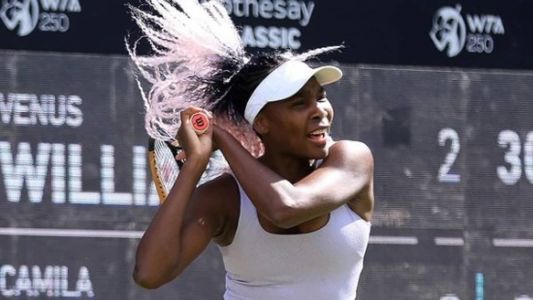Venus Willians na partida contra Camila Giorgi