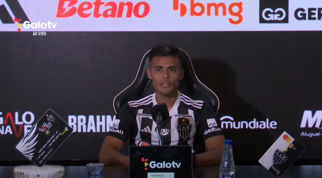 Fausto Vera é apresentado no Atlético e revela conversa especial com Milito