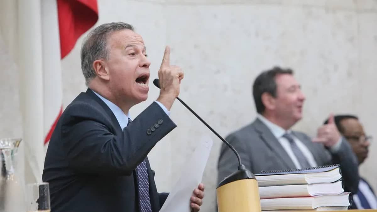 Câmara vota cassação de vereador por fala racista em SP 