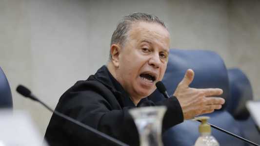 Vereador Camilo Cristófaro tem mandato cassado em São Paulo por racismo.