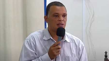 Vereador Sandrinho solicita limpeza e instalação de container na vila Aparecida