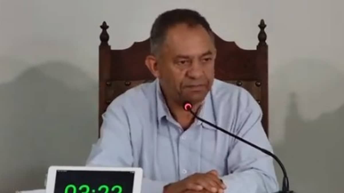 Presidente da Câmara de Ouro Preto cobra EPIs para servidores da Secretaria de Obras