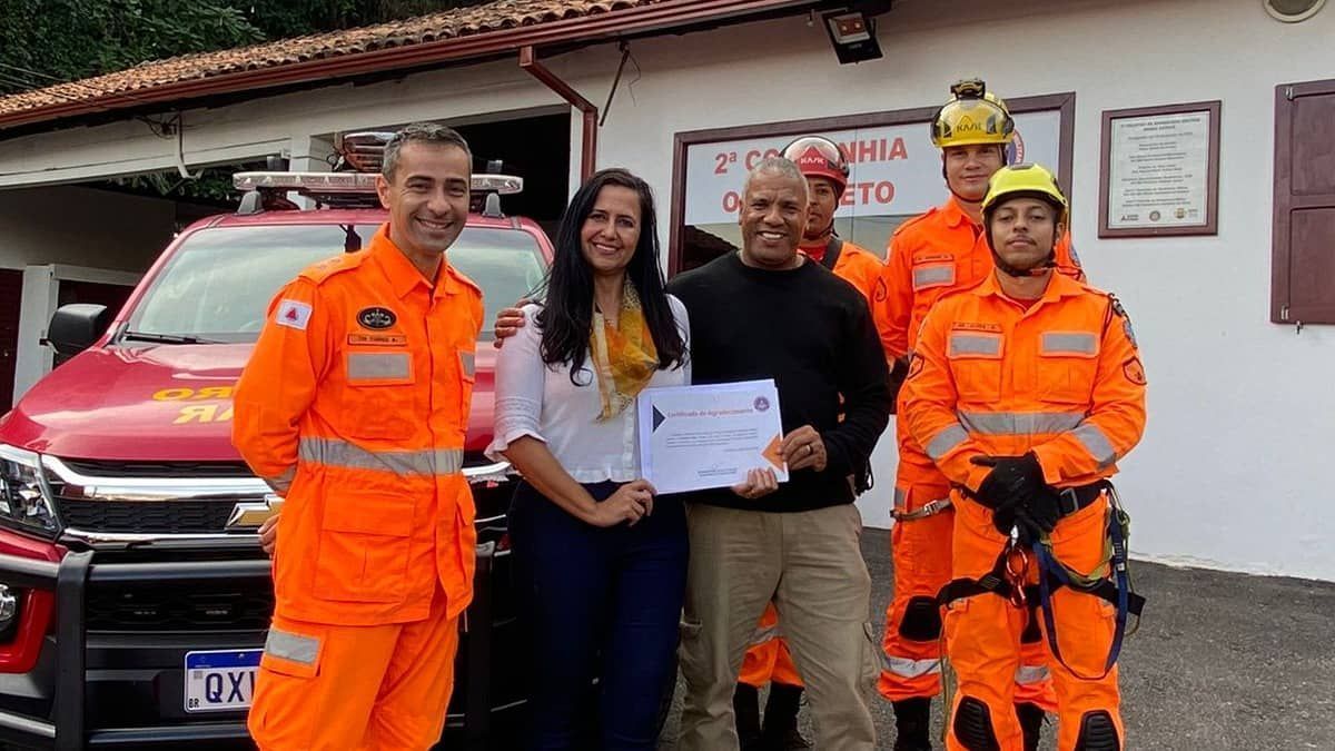 Vereadora Lílian França entrega nova viatura ao Corpo de Bombeiros 