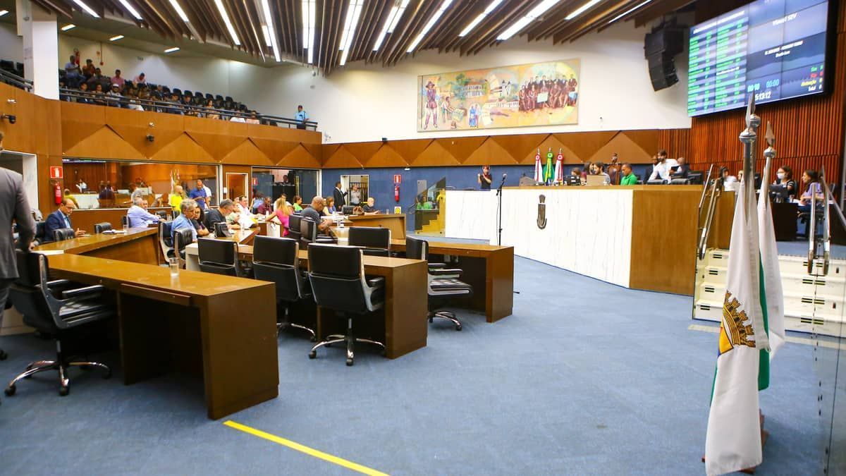 Vereadores aprovam reajuste salarial de 10,57% para os servidores da Câmara de BH