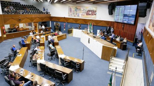 Vereadores de BH devem votar projeto que institui o piso da enfermagem na próxima semana