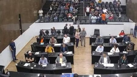 Vereadores de Contagem rejeitam projeto que previa reajuste salarial de 60% para próxima legislatura