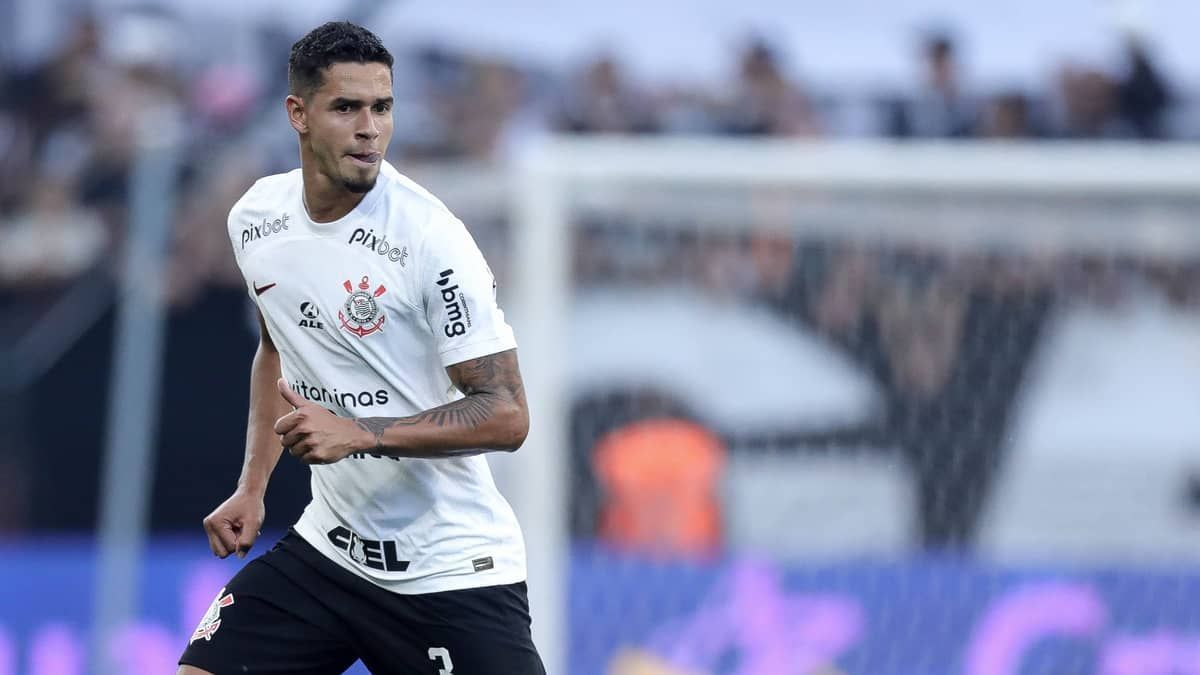 Lucas Veríssimo cobra crescimento do Corinthians na temporada