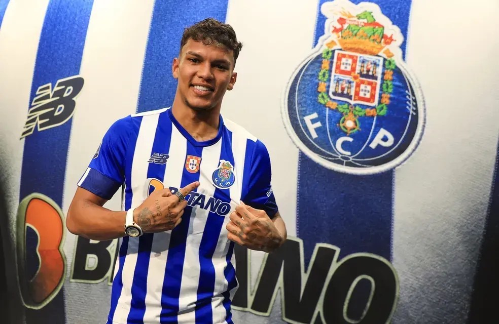 A 10 dias de reapresentação, Cruzeiro vive expectativa por anúncio de reforços
