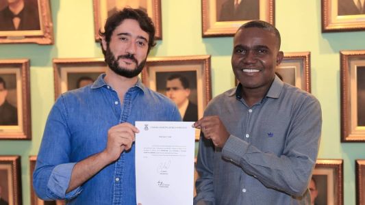 Versões diferentes: Crispim diz que arquivamento foi fraudado por assessor de Gabriel, e presidente da Câmara alega que vereador foi coagido pela prefeitura