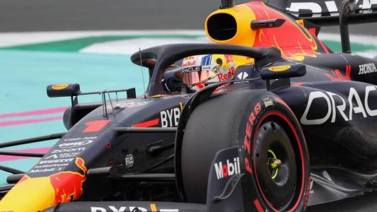 Verstappen faz o melhor tempo no último treino livre do GP da Arábia Saudita
