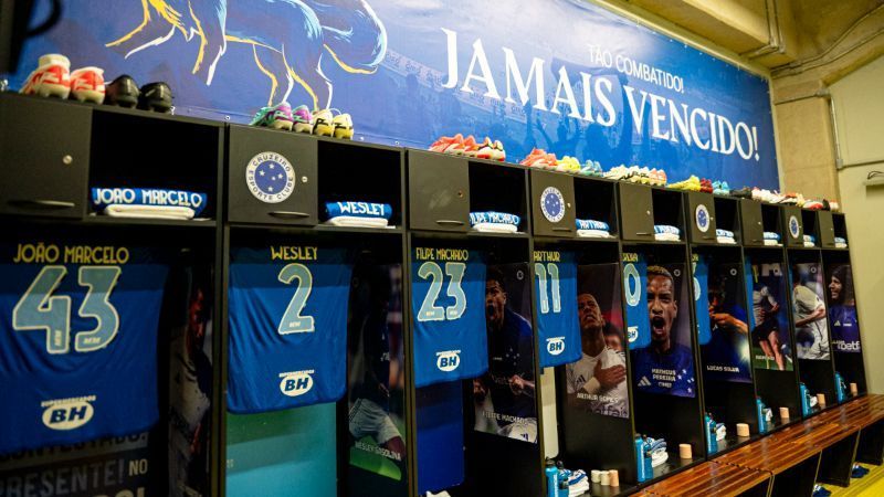 Torcedores do Cruzeiro vaiam cinco titulares antes de jogo na Sul-Americana