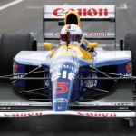 Tetracampeão de Fórmula 1 vai dirigir carro de Ayrton Senna