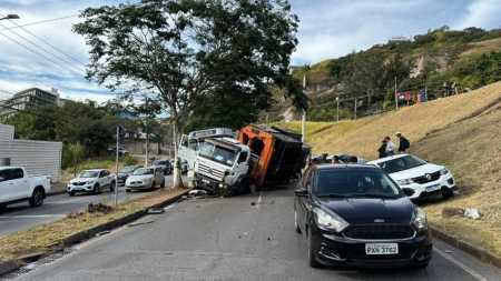 Via ficou fechada entre Buritis e BH shopping