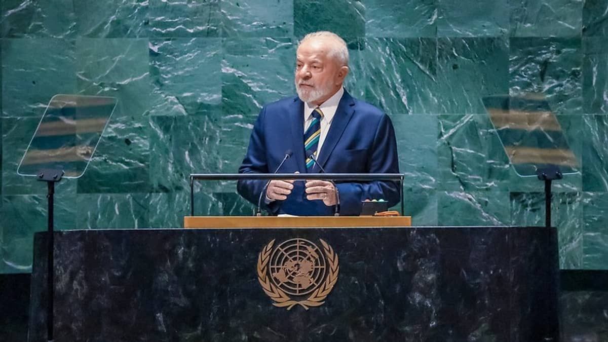 Lula passará por cirurgia no quadril em Brasília para evitar locomoções no pós-operatório